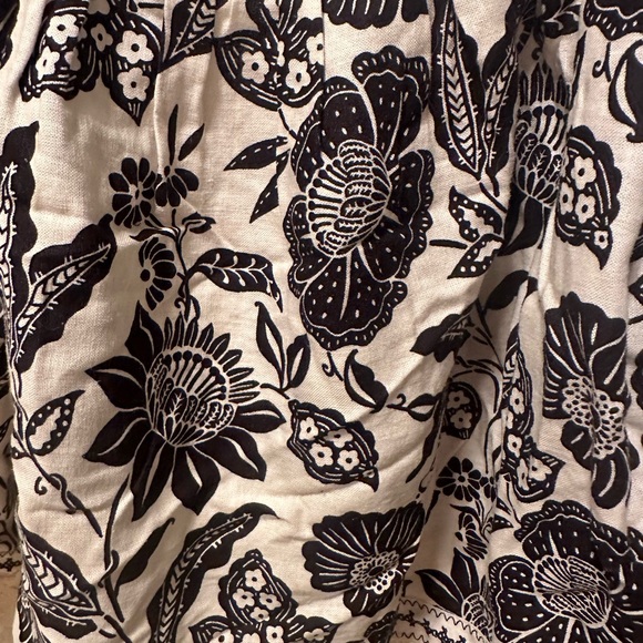 Cream and black blouse - Picture 4 of 4